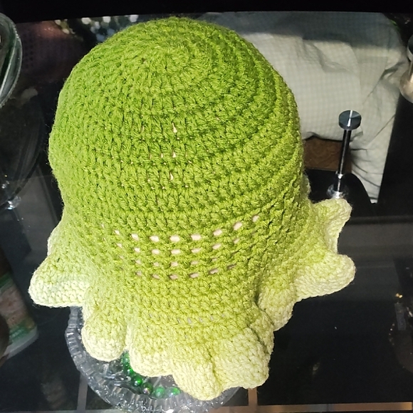 Green Hand Knit Crochet Bucket Hat By The Stitch Fairy My Niece - Picture 13 of 13